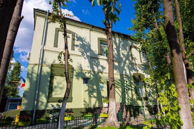 Гостевой дом Green House Бухарест-5